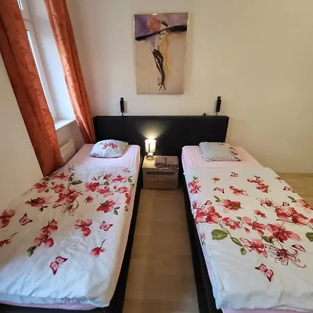 Rum i privatbostad Apartmentzimmer *