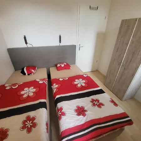 Apartmentzimmer Séjour chez l'habitant *