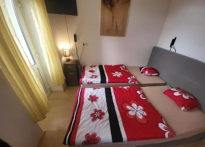 בית אירוח Apartmentzimmer ארפורט